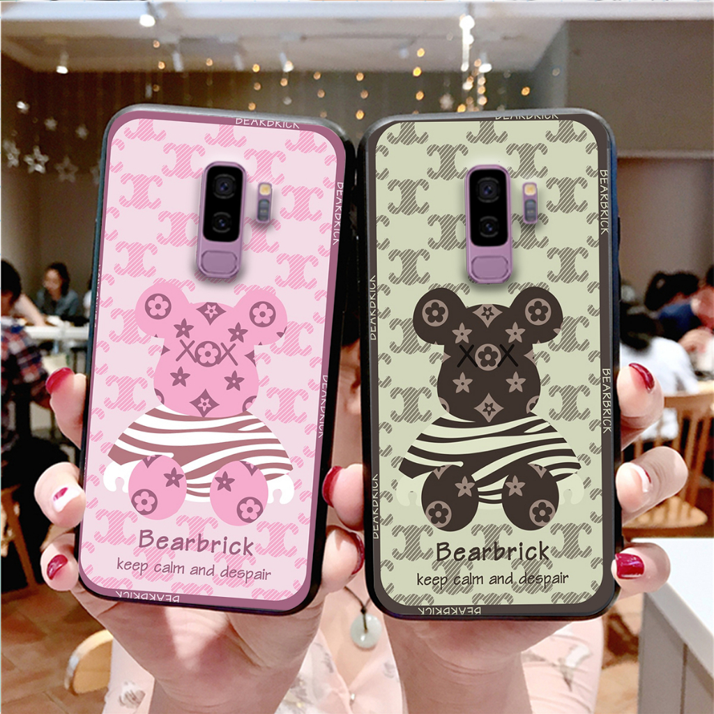 Ốp lưng Samsung S9 / S9 Plus / S9+ in hình gấu bear, kaws/ Ốp bearbrick cao cấp mới nhất