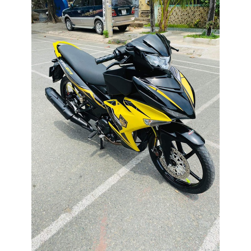 TEM XE EXCITER 150 Y15zr VÀNG ĐEN