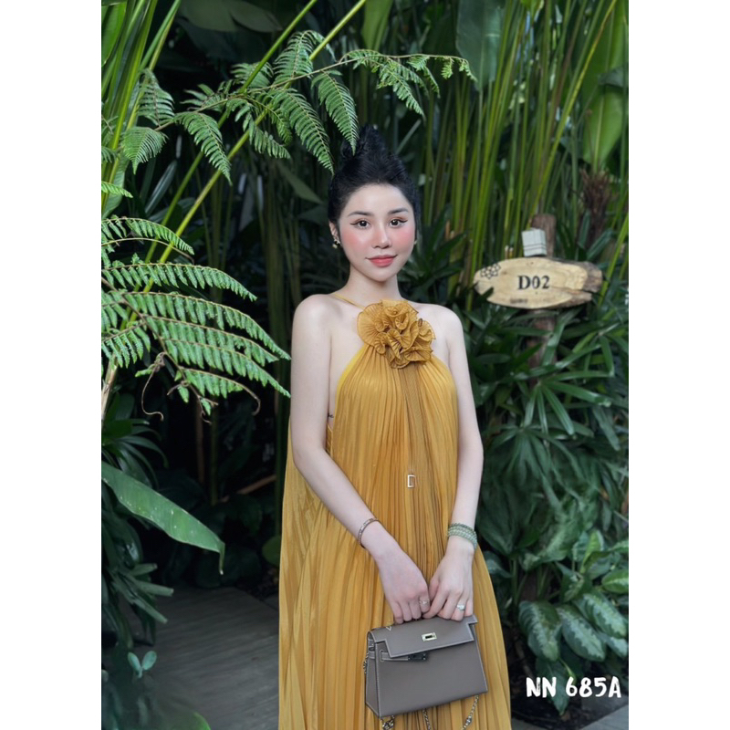 VÁY YẾM MAXI ĐÍNH HOA VOAN TƠ CỰC XINH ĐI BIỂN | BigBuy360 - bigbuy360.vn