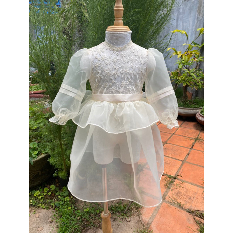 Đầm ren voan cho bé