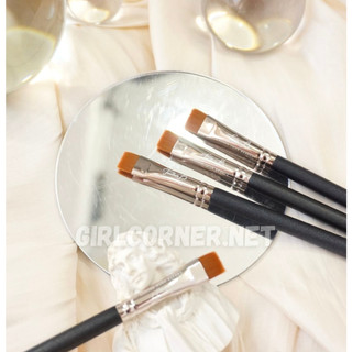 Cọ tém mày Feather B 212 - Cok eye liner mí trong
