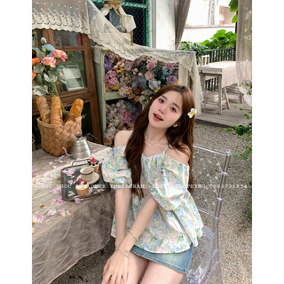 Áo trễ vai hoa nhí xanh