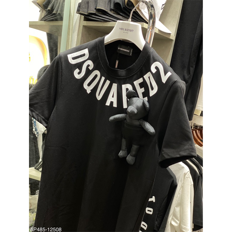 Áo phông hoạ tiết logo ở cổ mix gấu cực chất 2023