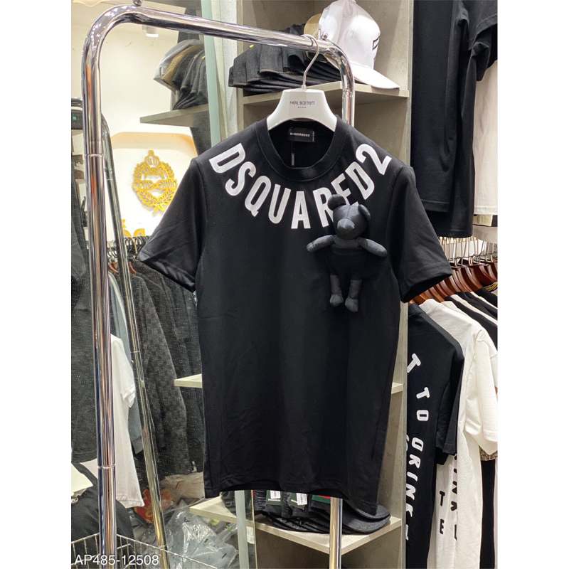 Áo phông hoạ tiết logo ở cổ mix gấu cực chất 2023