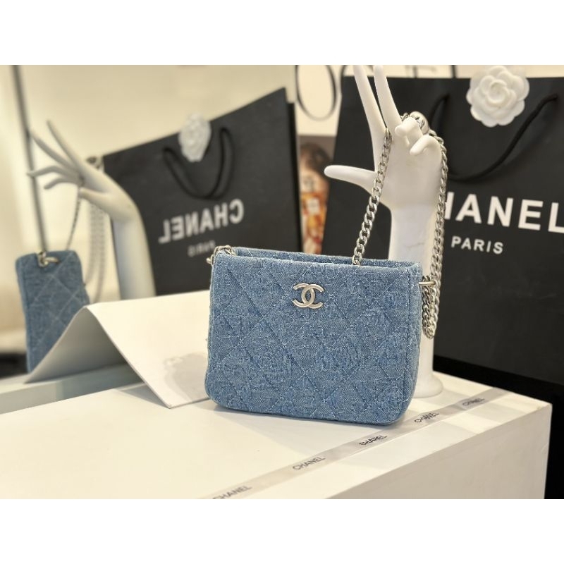 Túi xách nữ Hobo vải bò in logo hoa C.N sz20cm phụ kiện cao cấp cực đẹp