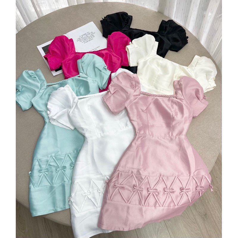 Đầm Có Tay Ngắn Đan Nơ