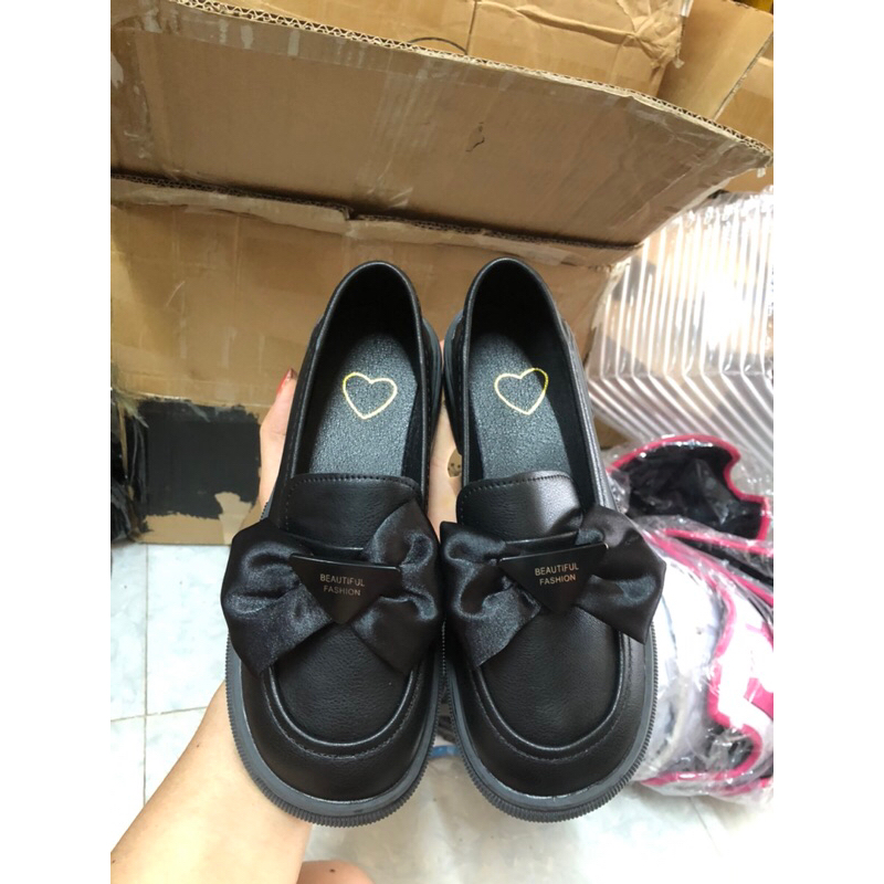 Giày đốc mũi tròn nơ vải khuy tam giác đế tim - 2P