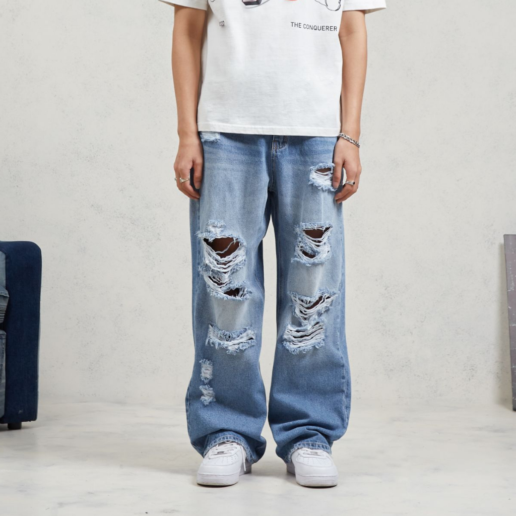 Quần jean nam, quần bò nam ống rộng streetwear màu xanh , kiểu rách bụi bậm, chất liệu denim không co giãn .