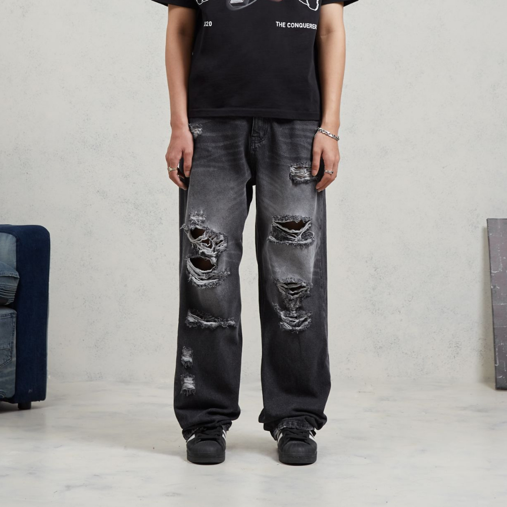 Quần jean nam, quần bò nam ống rộng streetwear màu đen , kiểu rách bụi bậm, chất liệu denim không co giãn .