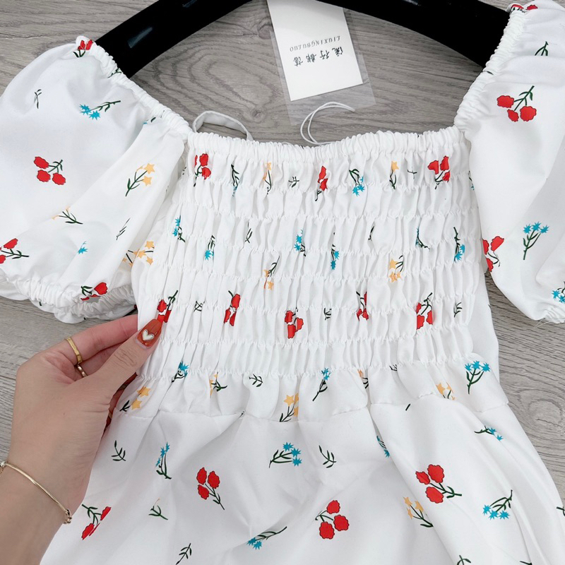Váy Hoa Dáng Dài Cổ Vuông Tay Bồng Chun Lưng Xẻ Tà