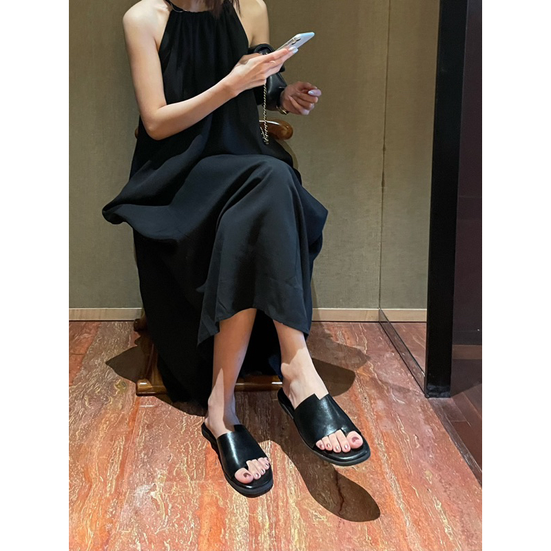 Lamode Classi mẫu mới 2023 Xuân Hè dép đế bằng thấp xỏ ngón hở mũi