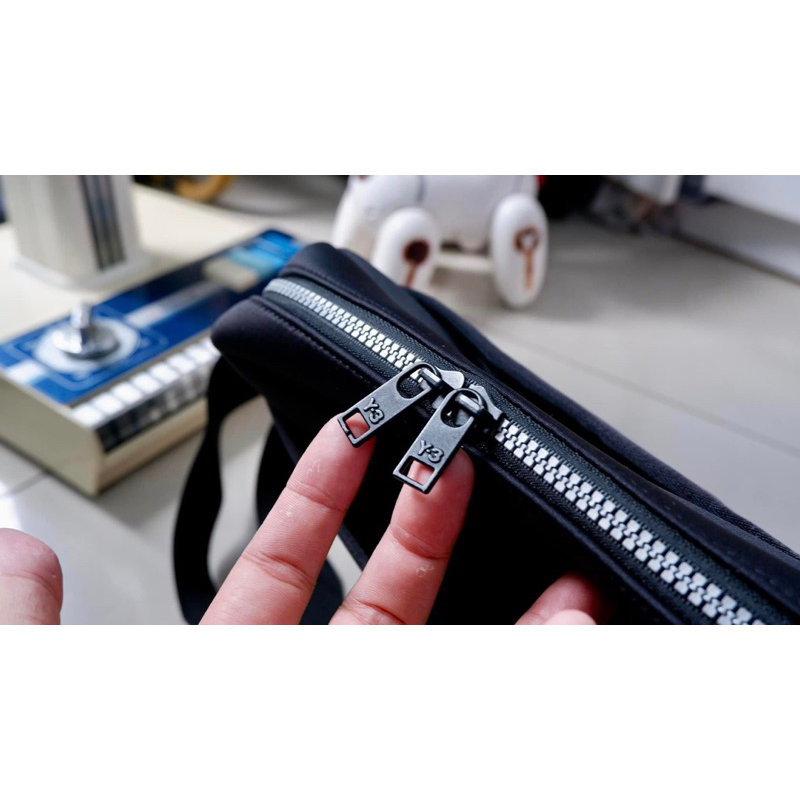 Túi đeo chéo Adidas Y3