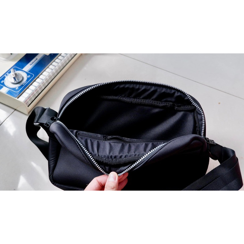 Túi đeo chéo Adidas Y3