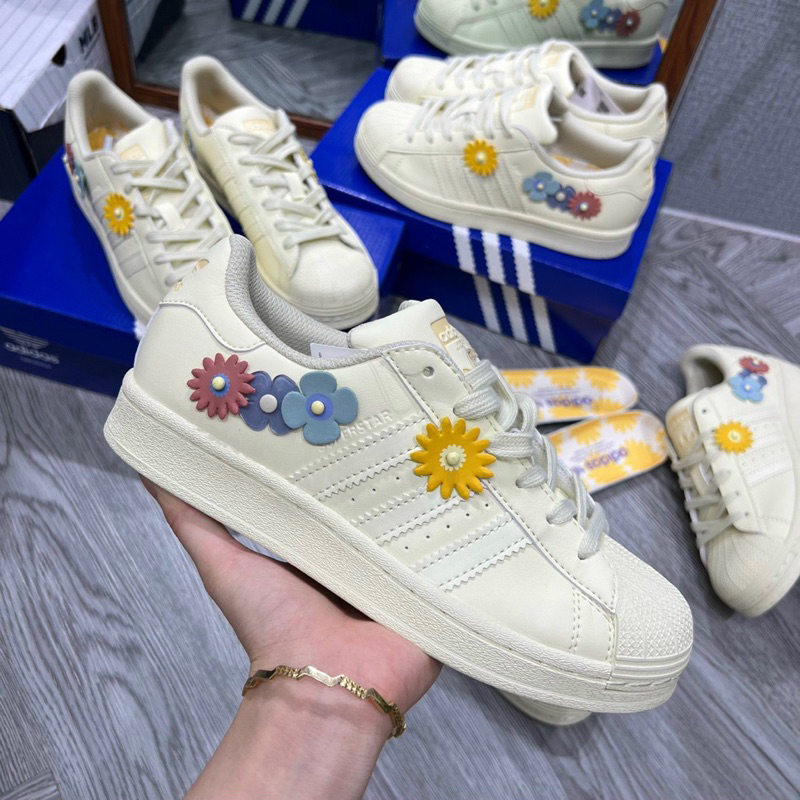 ⚡️FULL BOX⚡️Giày Sneaker Thể Thao Super Star Mũi Sò Hoa Màu Kem Mới 2022_Hàng cao cấp