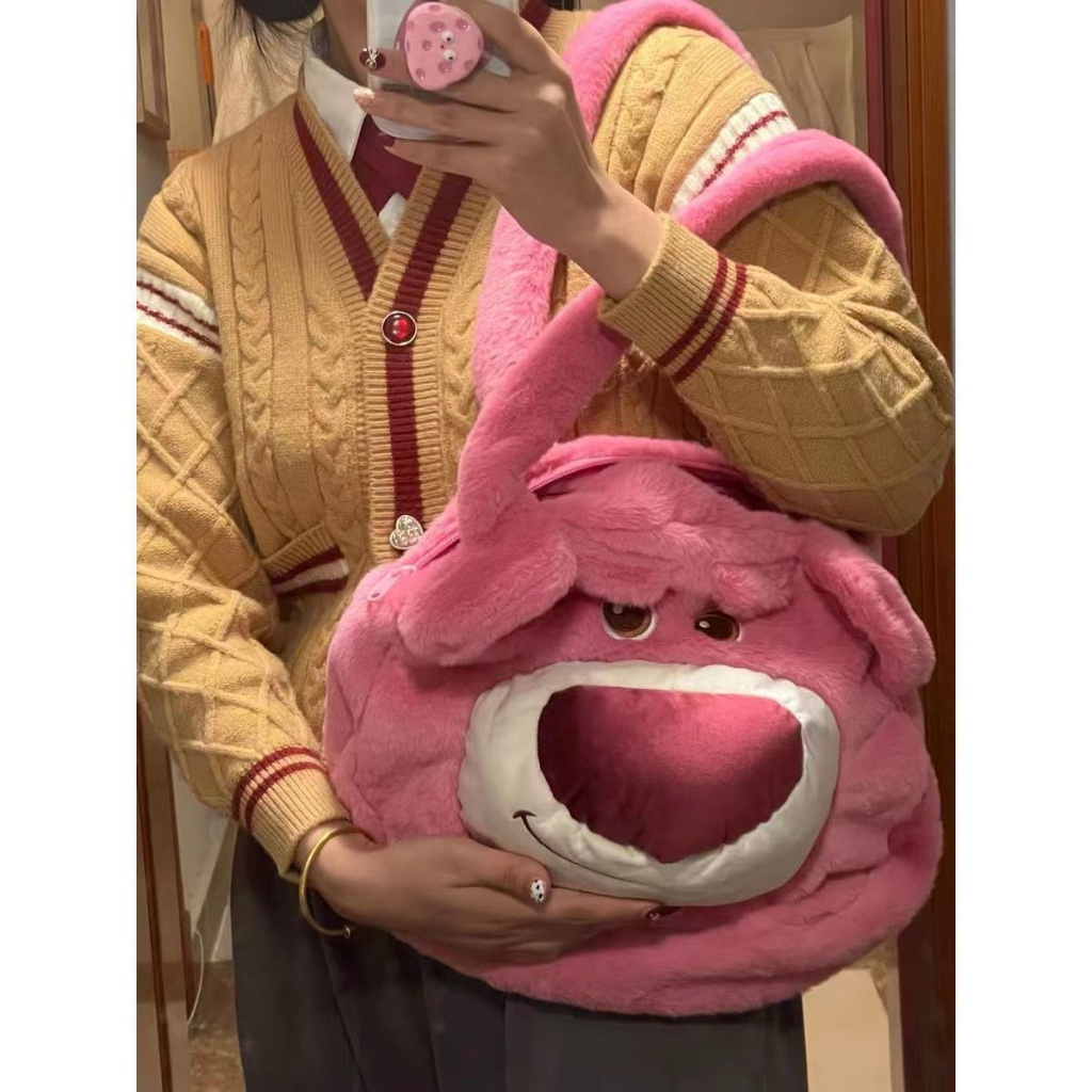 Túi Đeo Vai Gấu Hồng Lotso Tai Dâu Siêu Dễ Thương , Siêu Cute, Lông Siêu Mịn Màu Hồng Pinkly