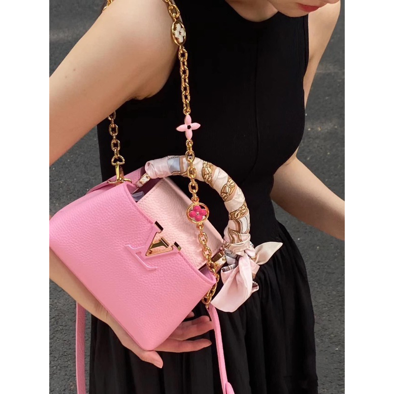 Túi LV Capucines mini chất liệu da bò kích thước 21cm cá tính