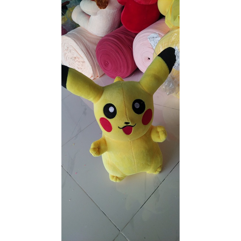 Pikachu nhồi bông
