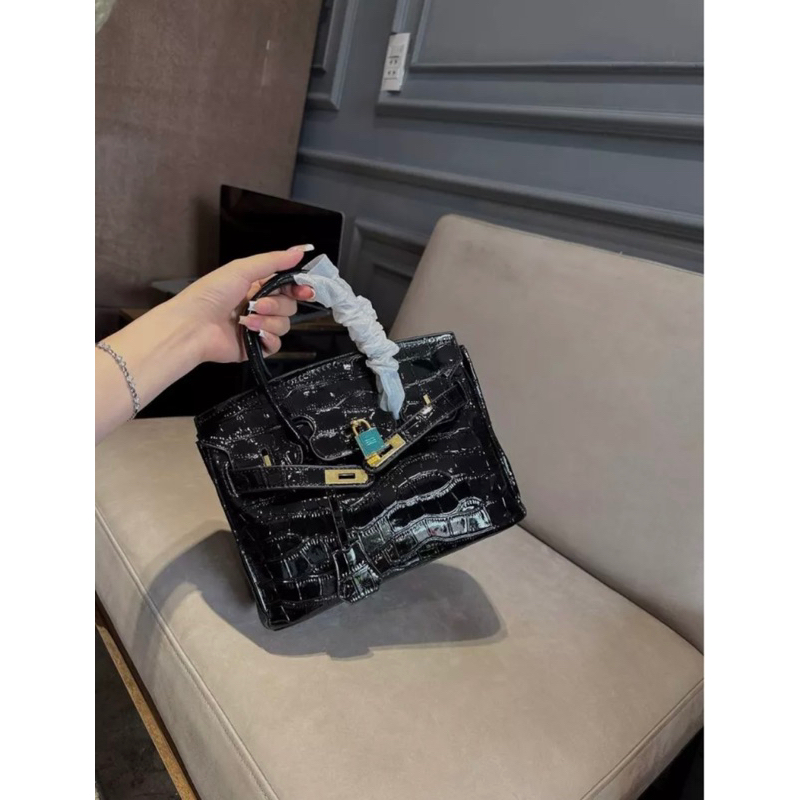 Túi H.M vân rắn bóng sz 25