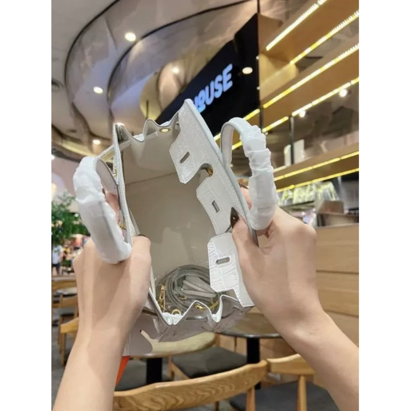Túi H.M vân rắn bóng sz 25