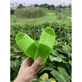 Dép tổ ong bé trai bé gái siêu cưng loại dày dặn.
