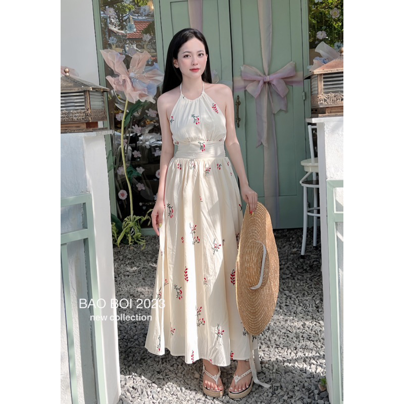 Váy yếm maxi thêu hoa