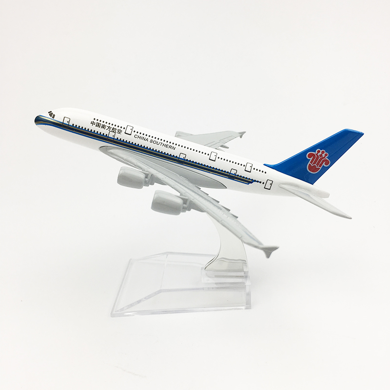 Mô hình máy bay China Southrn 16cm + đế trưng bày