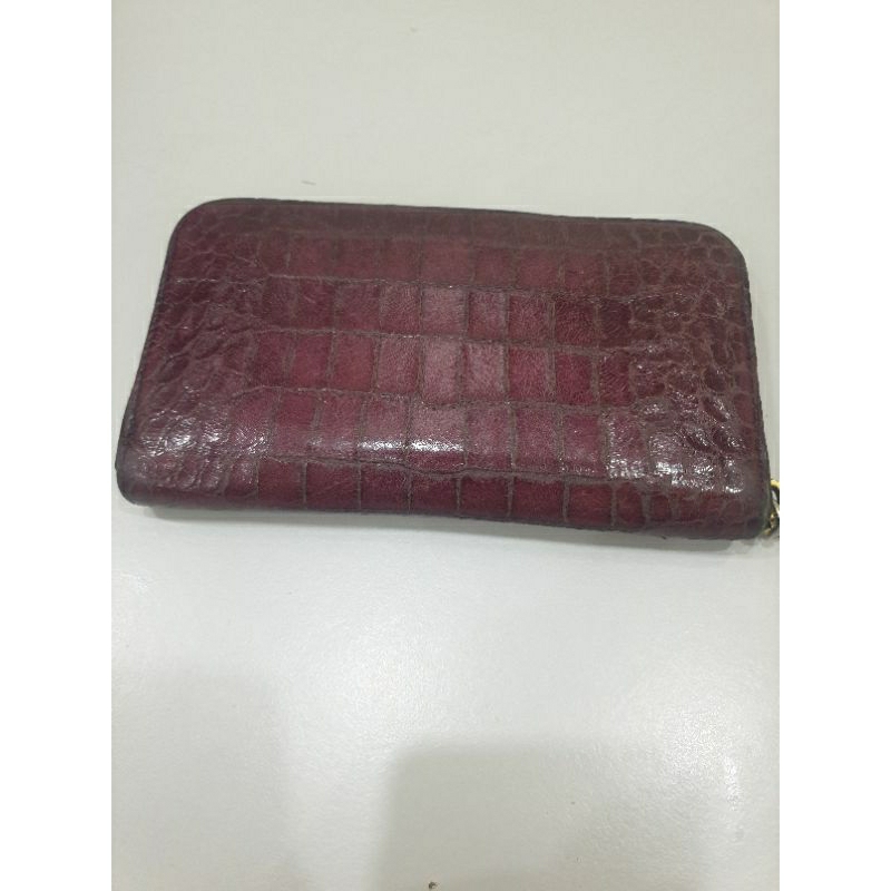 Ví dài Miumiu màu đỏ