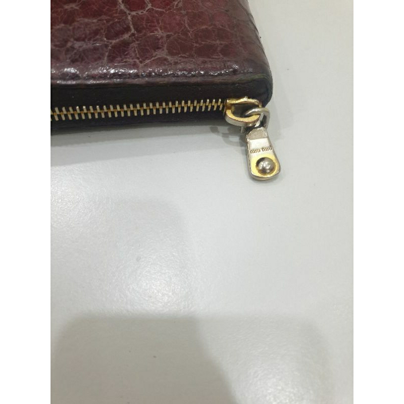 Ví dài Miumiu màu đỏ