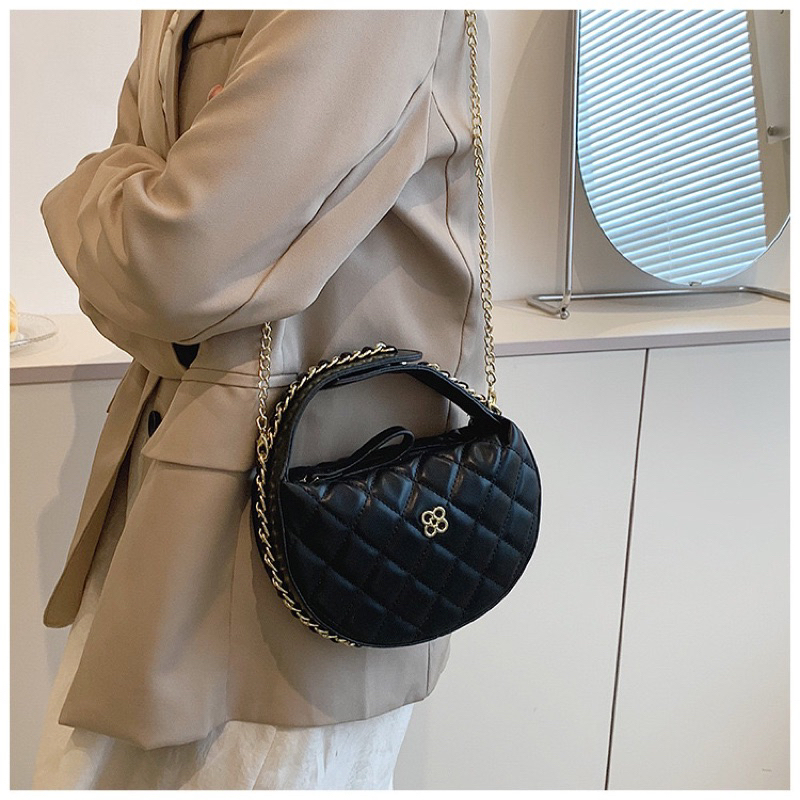 Túi xách nữ dáng tròn viền xích mẫu mới 2023