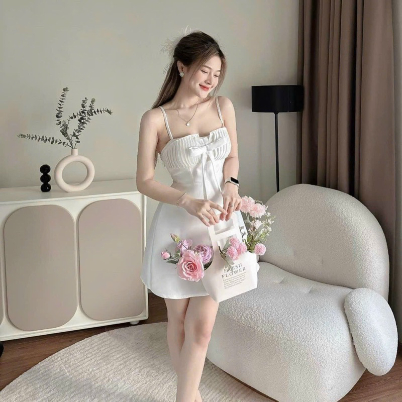 Đầm thời trang nữ mặc đi chơi chất cotton lạnh có mút 2 dây đính nơ ngực 2 màu đen trắng