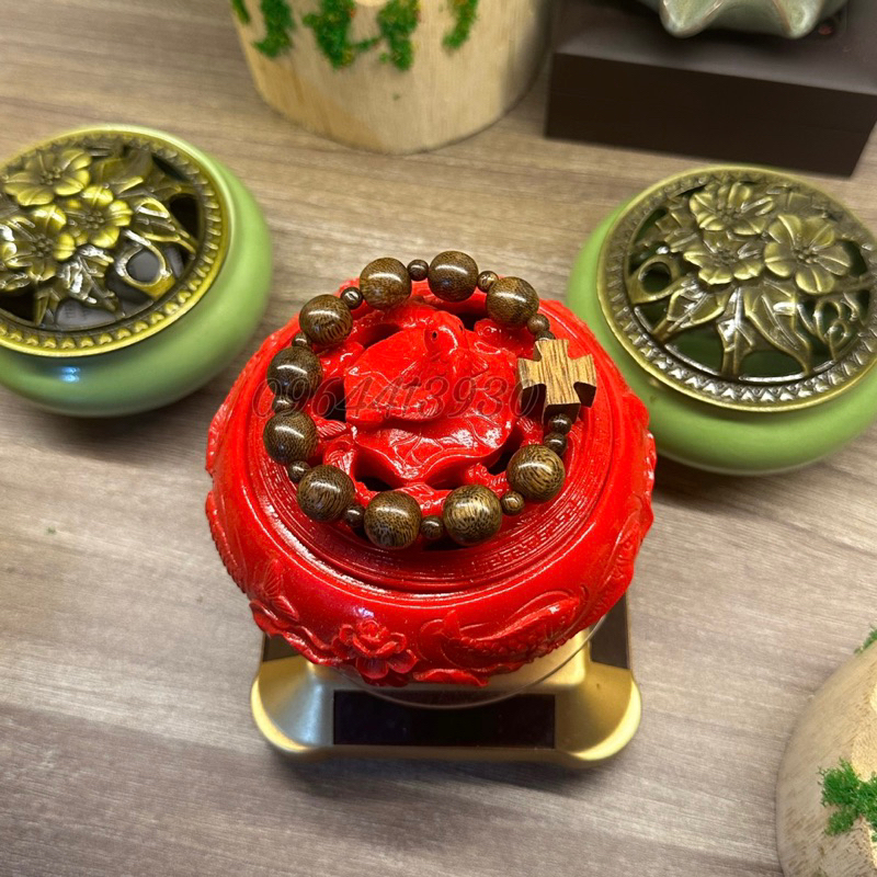 Vòng Mân Côi hạt trầm hương dành cho khách đạo công giáo lần hạt