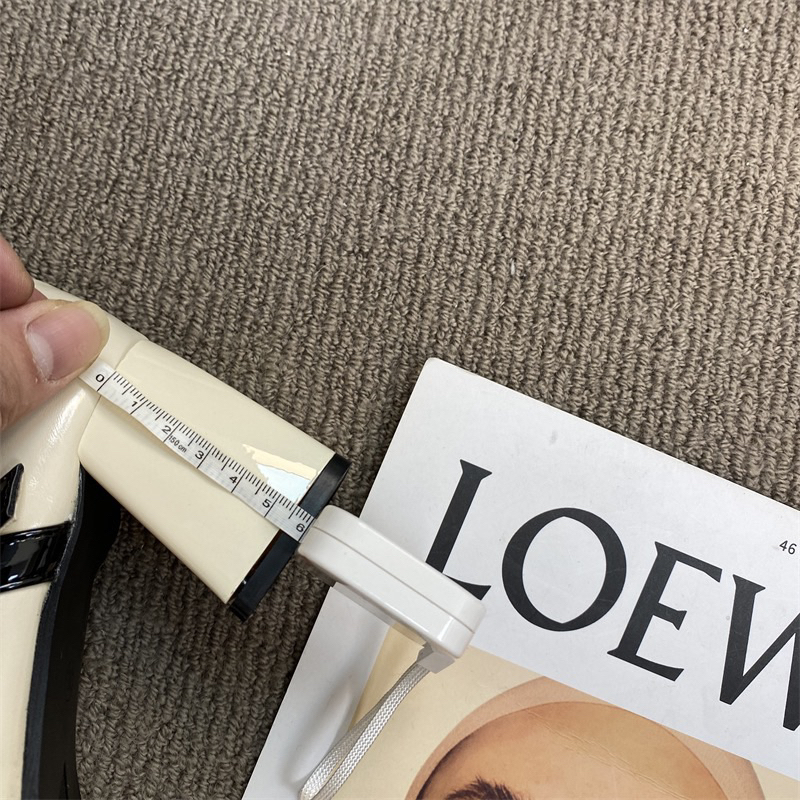 Giày mary Jane phối mũi da bóng mẫu mới bộ sưu tập Xuân hè 2023