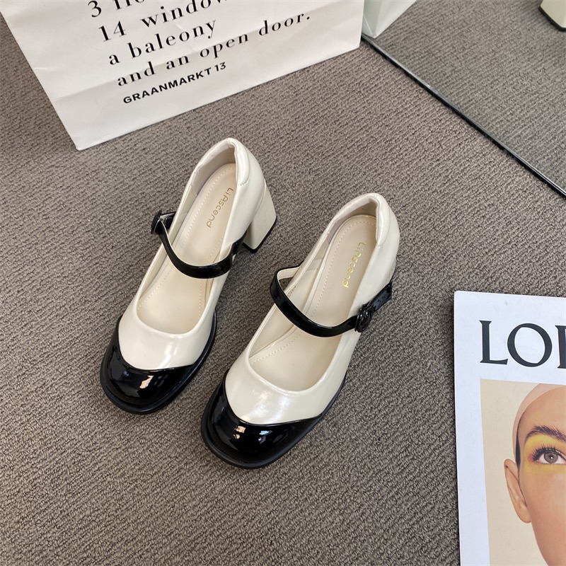 Giày mary Jane phối mũi da bóng mẫu mới bộ sưu tập Xuân hè 2023