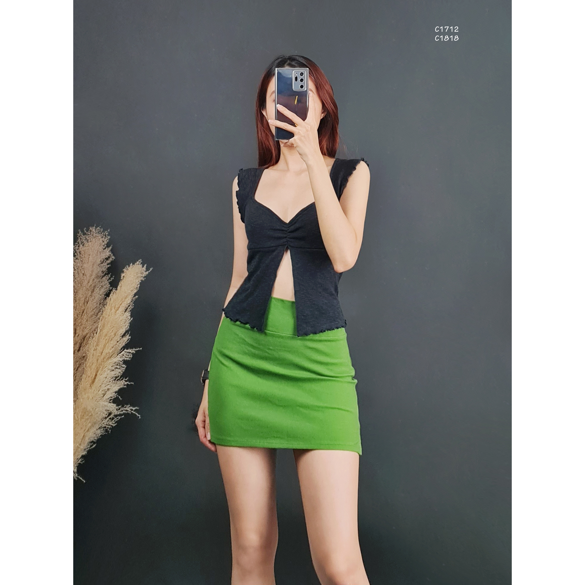 C1712 - Áo thun Ecote cổ lục giác tay con xẻ trước trơn
