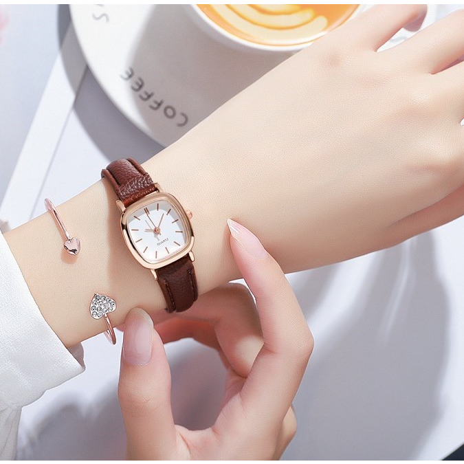 Đồng Hồ Nữ Mặt Vuông Cá Tính Phong Cách Retro DH08