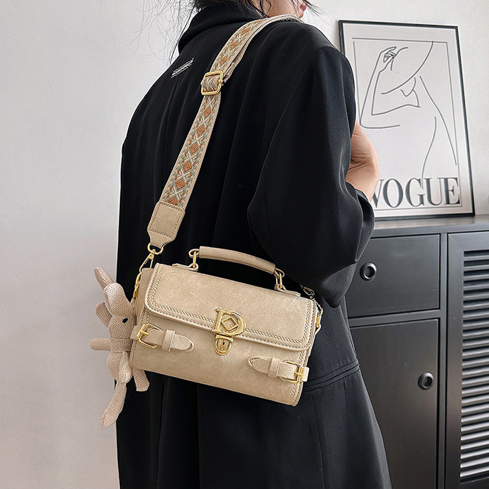 Túi Xách Nữ Đeo Chéo Đeo Vai Quai Xách Kèm Thỏ Quảng Châu - 9920