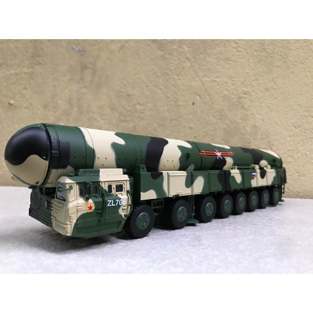 Mô hình Tên lửa đạn đảo liên lục địa Topol-M 1:64