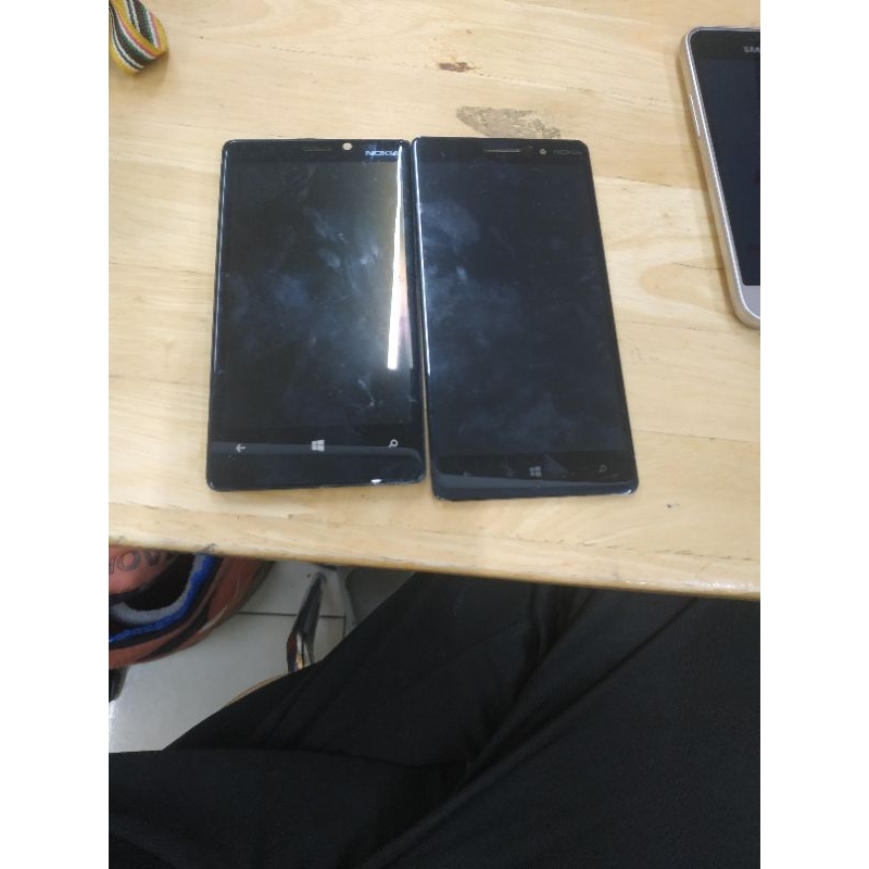 Combo 2 bộ màn hình của nokia lumia 930 và lumia 820