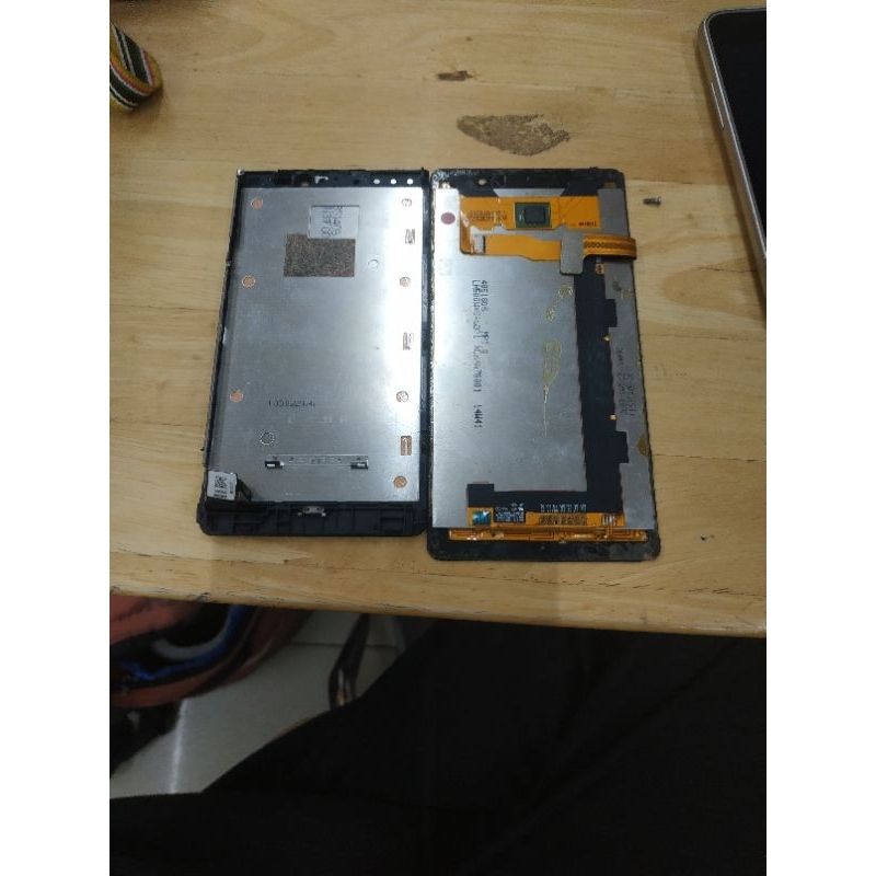 Combo 2 bộ màn hình của nokia lumia 930 và lumia 820