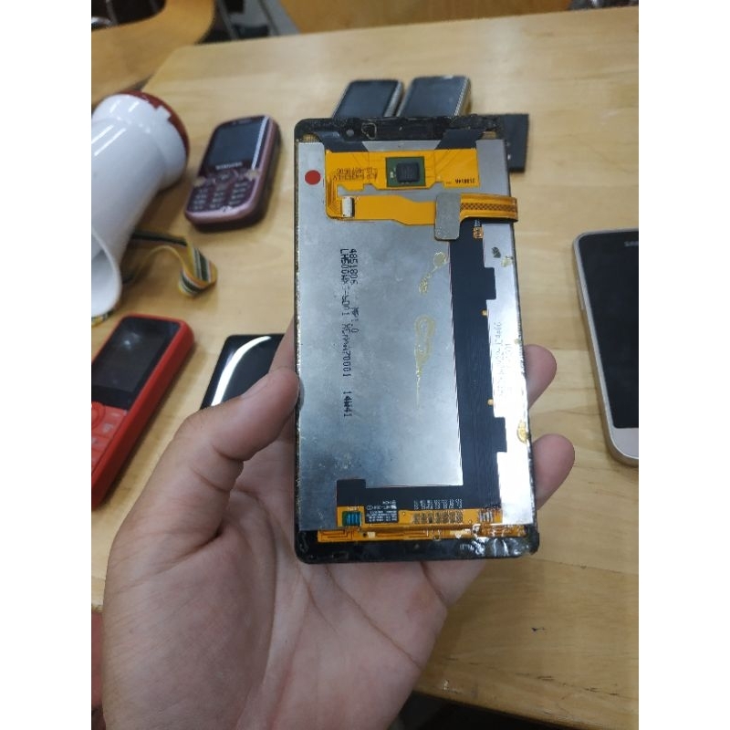 Combo 2 bộ màn hình của nokia lumia 930 và lumia 820