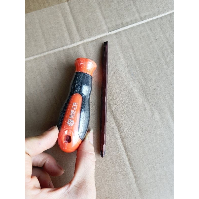 tô vít đổi đầu đa năng phi 6× dài 20cm cao cấp