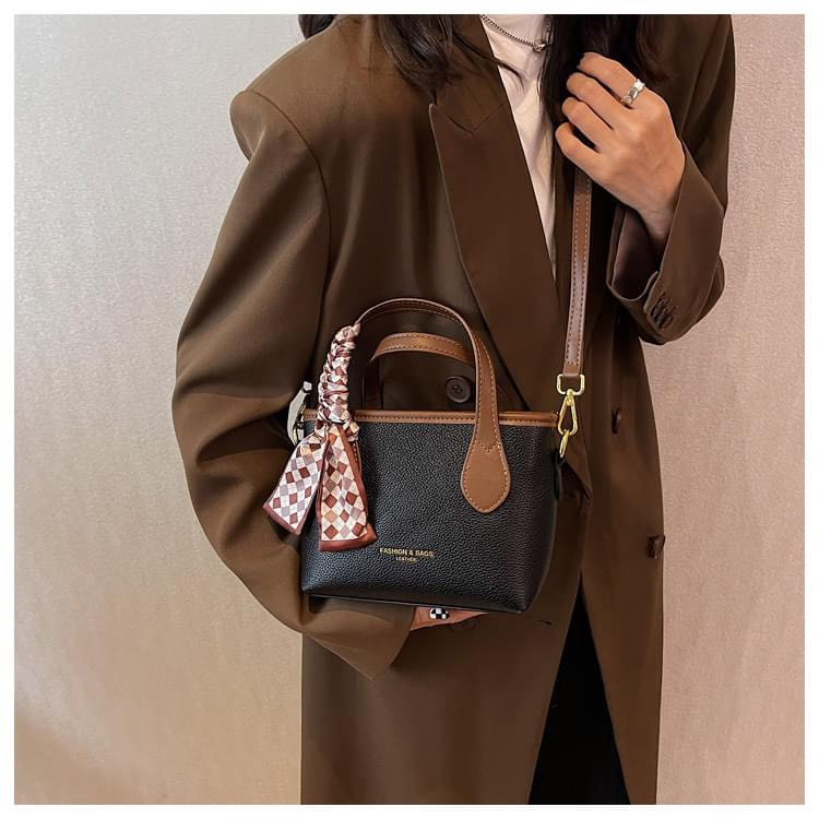 Túi Nữ Đeo Chéo Dáng Xinh Thiết Kế Phong Cách Thời Trang Hàn Quốc Cá Tính Lịch Lãm Siêu Hot - TN13 | BigBuy360 - bigbuy360.vn