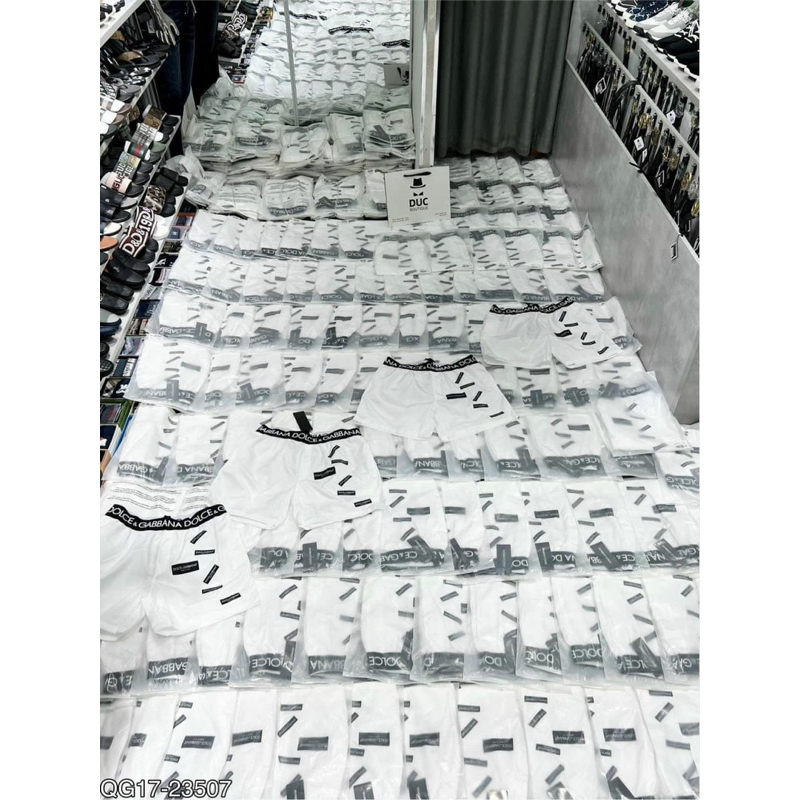 Quần gió hót hè 2023 hoạ tiết dán tag logo ,mix cap quần mới