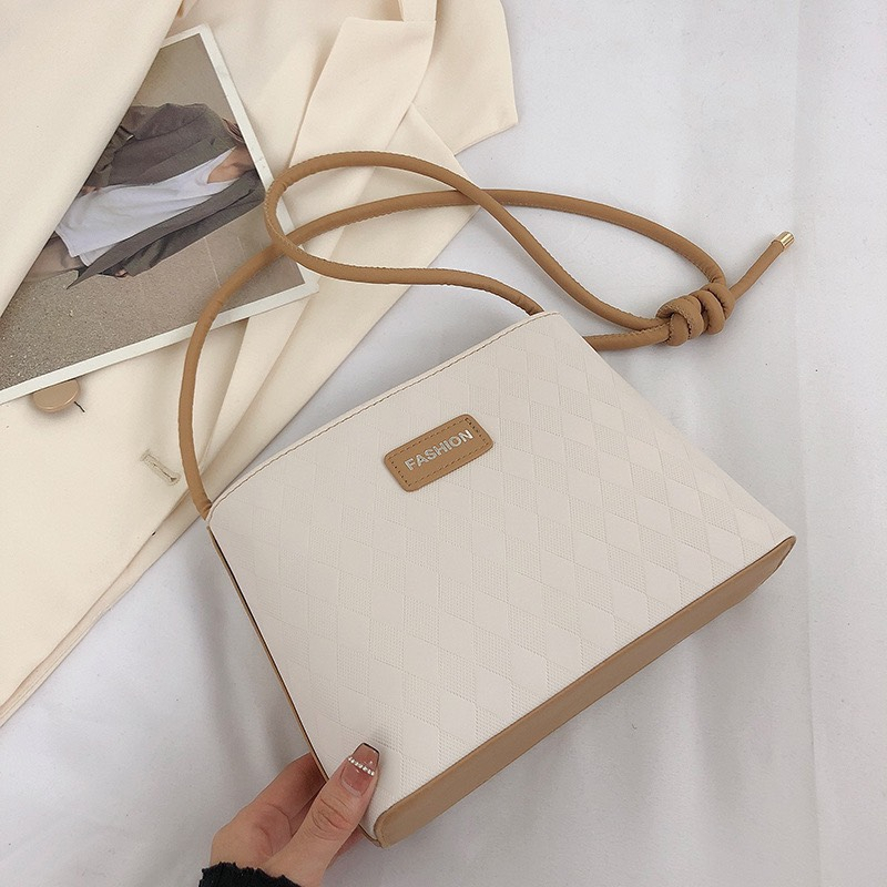 Túi nữ đeo chéo dáng xinh túi xách nữ đẹp cá tính thiết kế thời trang Hàn Quốc Da Mềm Khoá Hoa Siêu Hot - TN23 | BigBuy360 - bigbuy360.vn