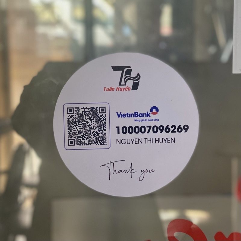 Miếng dán QR code ngân hàng in theo yêu cầu, không phai màu, không để lại keo khi bóc đi