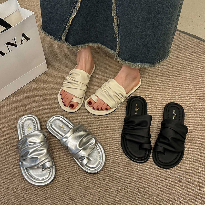 Dép đẹp, mặc đáy phẳng bên ngoài xu hướng