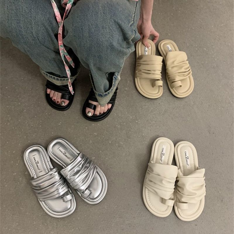 Dép đẹp, mặc đáy phẳng bên ngoài xu hướng