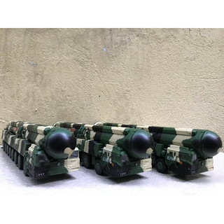 Mô hình Tên lửa đạn đảo Topol-M  1:64