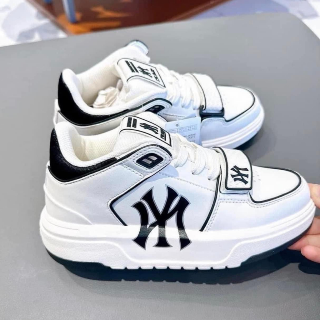 Giày thể thao MLB Chunky Liner  NY cao cổ quai dán đen trắng 2023