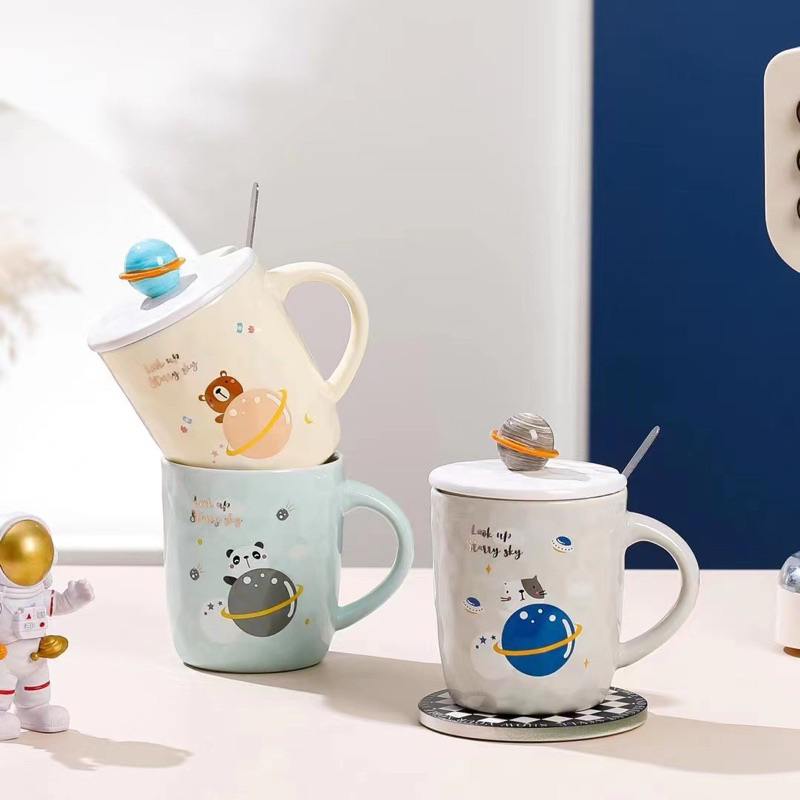 Ly cốc sứ có nắp kèm thìa chú gấu du hành vũ trụ dễ thương 350ml